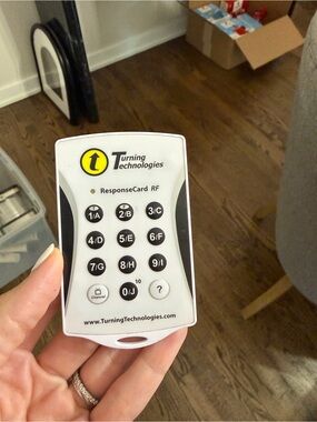 ResponseCard RF - White and Black Student Remote
